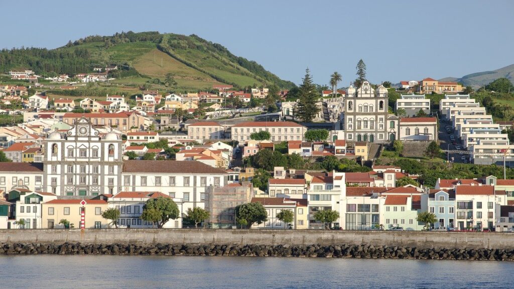 azores 4365642 1280 e1603801271573