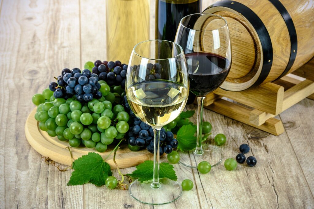 White wine and grapes