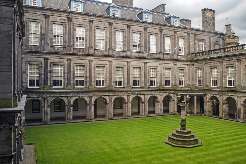 holyroodhouse g2ffdf8b25 1920