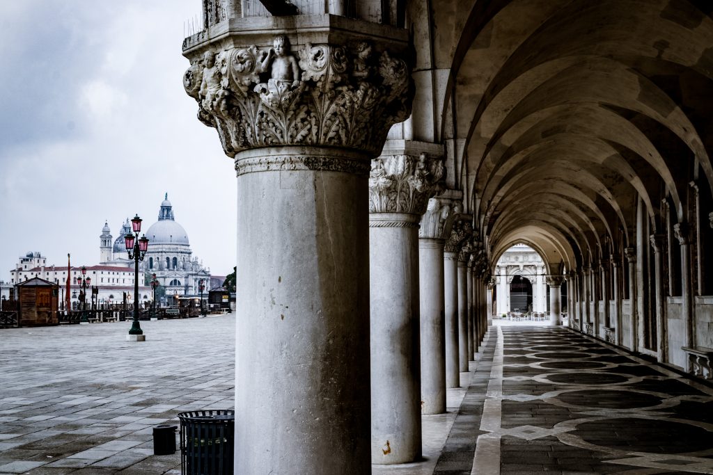 massimo adami zs4YDsIWLbI unsplash
